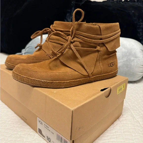 UGG Moccasin Suede Booties - Picture 1 of 3